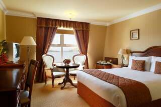 Отель Dingle Skellig Hotel Дингл Улучшенный номер с кроватью размера «queen-size»-2